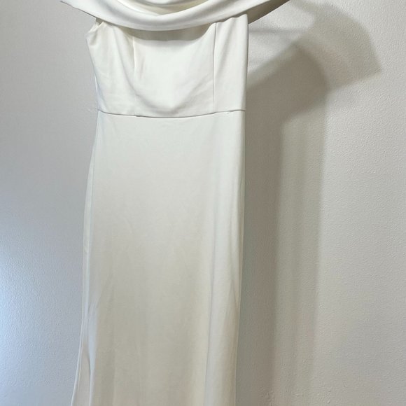 Exceptional Romance White Off-the-Shoulder Mermaid Maxi Dress Medium - Picture 7 of 13